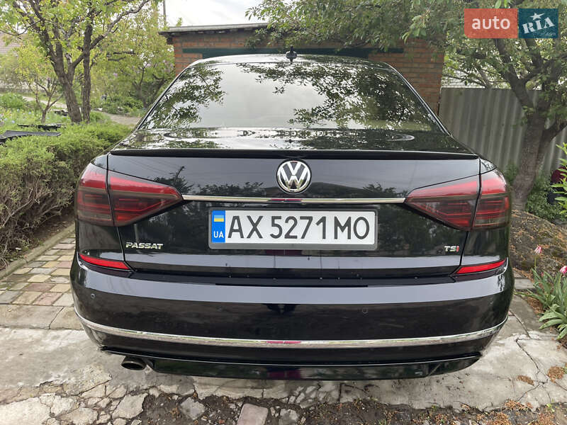 Седан Volkswagen Passat 2017 в Харкові