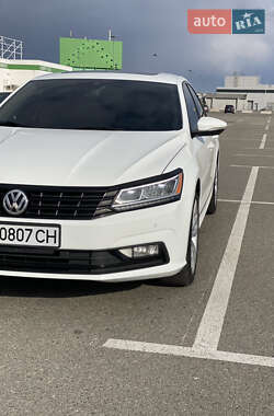 Седан Volkswagen Passat 2017 в 