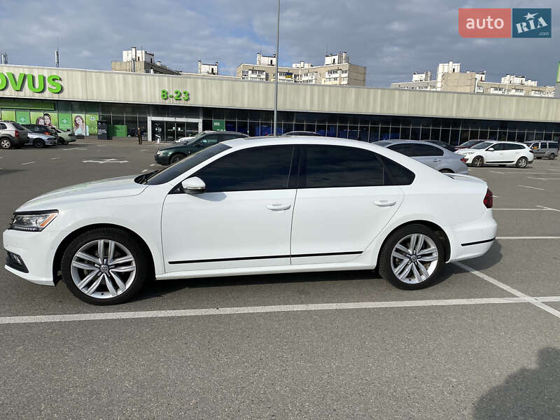 Седан Volkswagen Passat 2017 в Києві