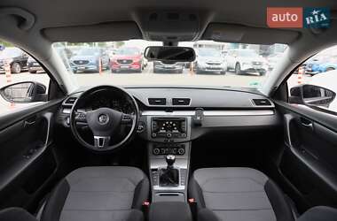Універсал Volkswagen Passat 2011 в 