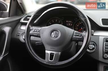Універсал Volkswagen Passat 2011 в 