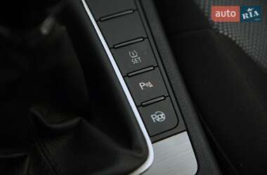 Універсал Volkswagen Passat 2011 в 