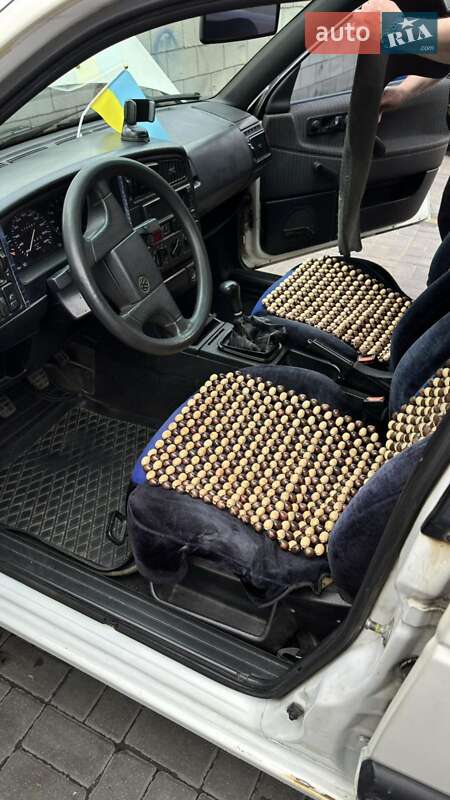 Универсал Volkswagen Passat 1992 в Киеве