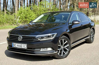 Седан Volkswagen Passat 2019 в Львові