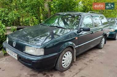 Універсал Volkswagen Passat 1992 в Житомирі