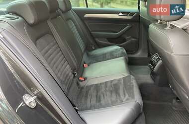 Седан Volkswagen Passat 2019 в 