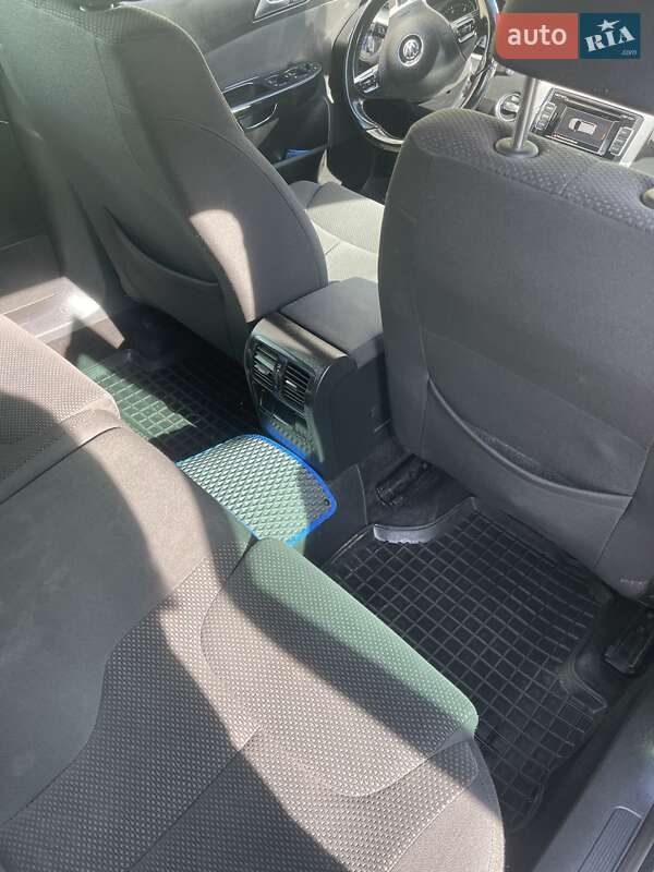Универсал Volkswagen Passat 2010 в Тернополе фото 9 Универсал Volkswagen Passat 2010 в Тернополе