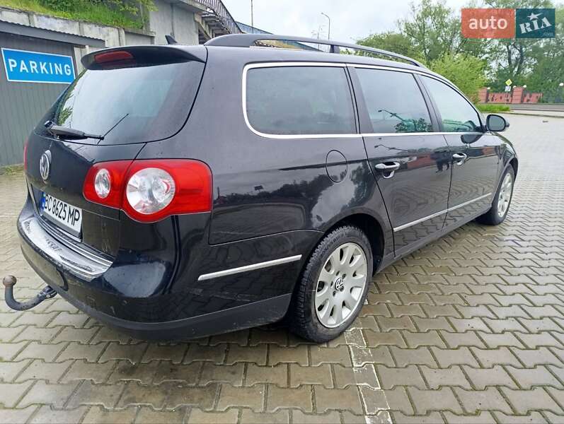 Універсал Volkswagen Passat 2010 в Дрогобичі