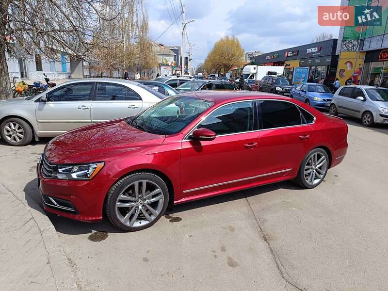 Седан Volkswagen Passat 2015 в 