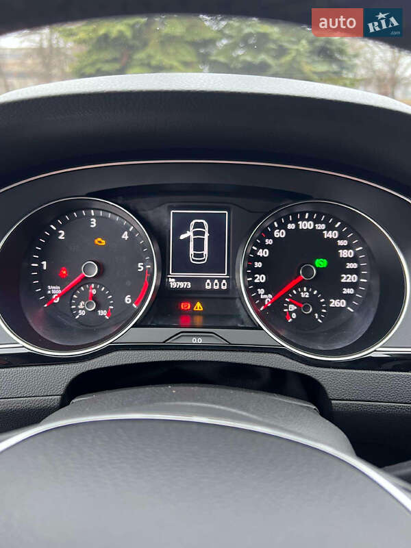 Седан Volkswagen Passat 2018 в Лужанах