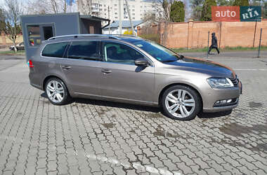 Універсал Volkswagen Passat 2011 в 