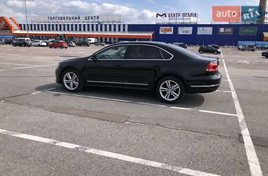 Седан Volkswagen Passat 2015 в Львове