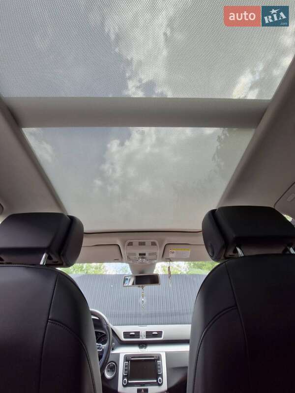 Универсал Volkswagen Passat 2014 в Львове