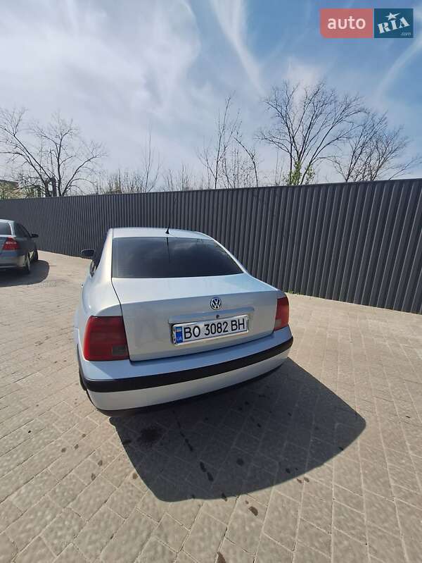 Седан Volkswagen Passat 1999 в Тернополе