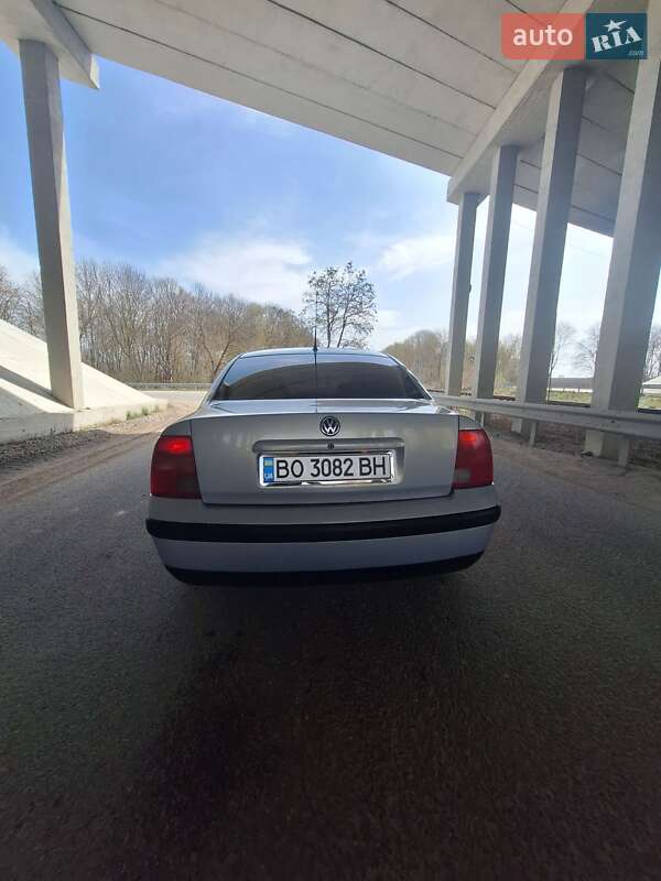 Седан Volkswagen Passat 1999 в Тернополе