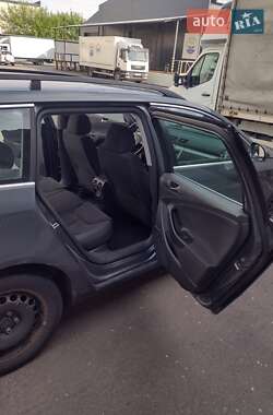 Універсал Volkswagen Passat 2009 в 