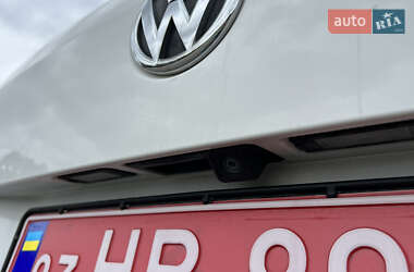 Універсал Volkswagen Passat 2011 в 