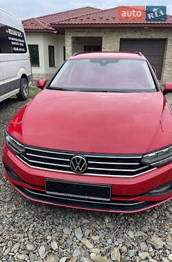 Універсал Volkswagen Passat 2021 в 