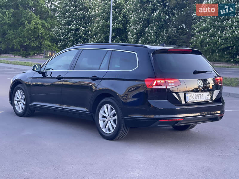 Універсал Volkswagen Passat 2019 в Рівному