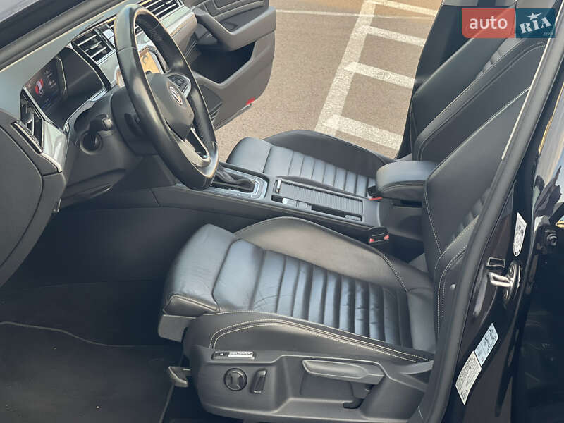 Універсал Volkswagen Passat 2019 в Рівному