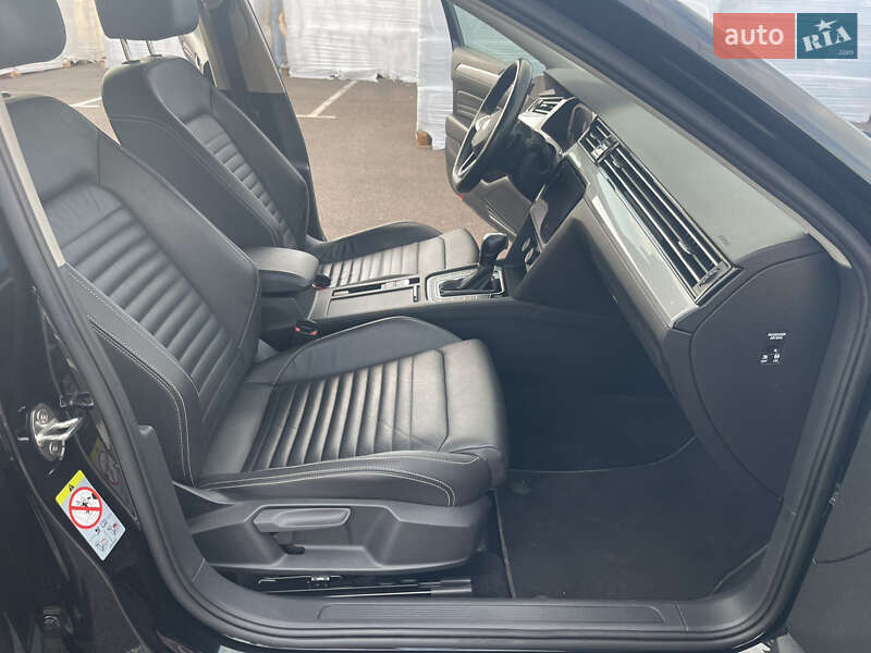 Універсал Volkswagen Passat 2019 в Рівному