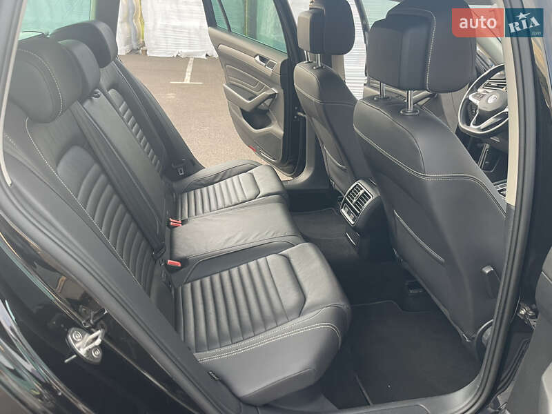 Універсал Volkswagen Passat 2019 в Рівному