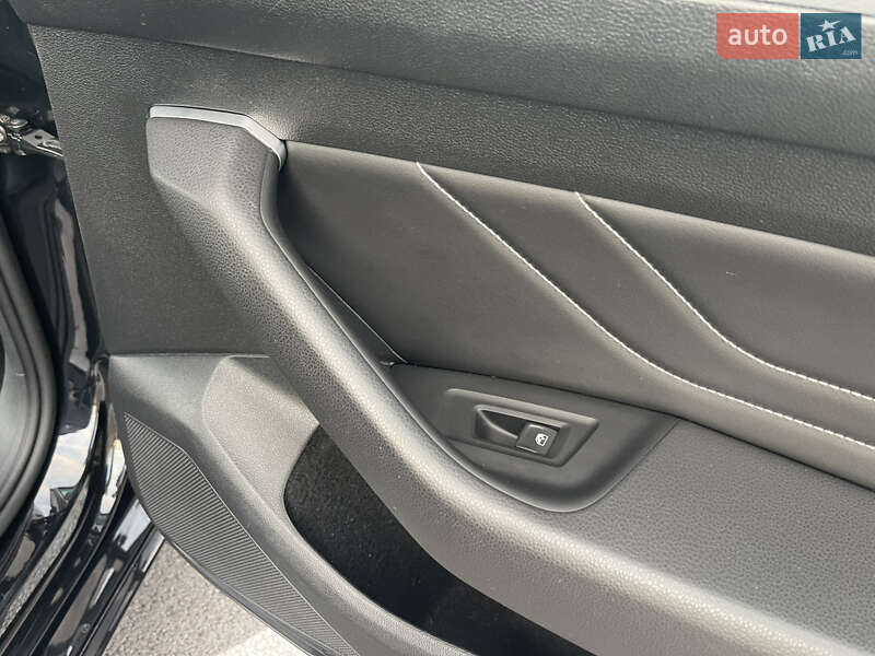 Універсал Volkswagen Passat 2019 в Рівному