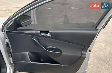 Універсал Volkswagen Passat 2006 в 