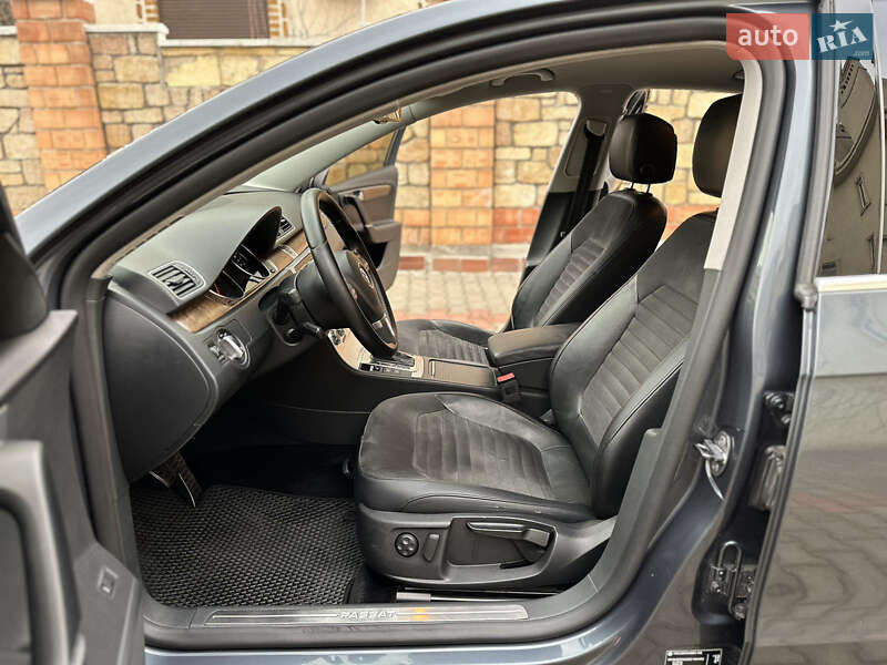 Седан Volkswagen Passat 2012 в Одесі