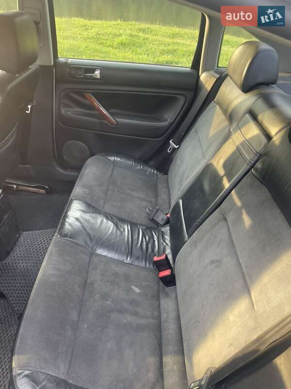 Седан Volkswagen Passat 2002 в Ивано-Франковске