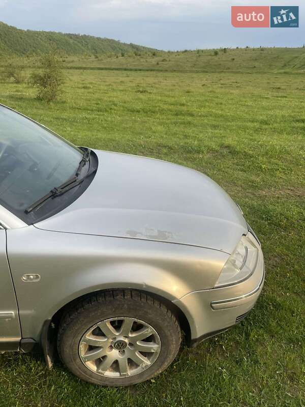 Седан Volkswagen Passat 2002 в Ивано-Франковске