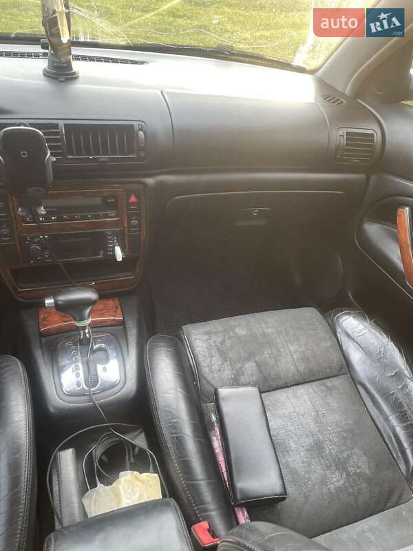 Седан Volkswagen Passat 2002 в Ивано-Франковске