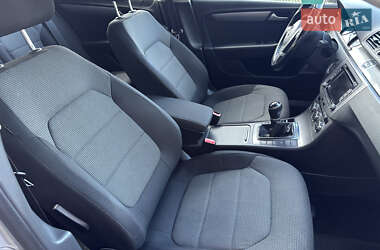 Універсал Volkswagen Passat 2013 в 