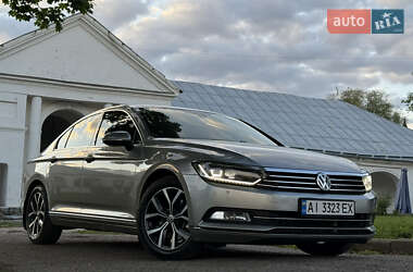 Седан Volkswagen Passat 2014 в 