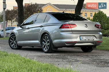 Седан Volkswagen Passat 2014 в 