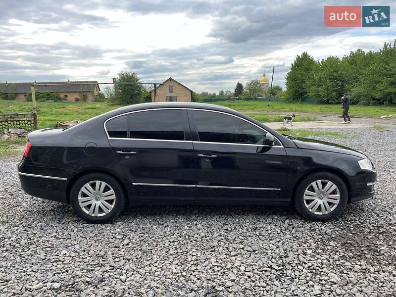 Седан Volkswagen Passat 2005 в Золочеве