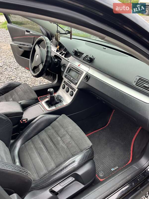 Седан Volkswagen Passat 2005 в Золочеве