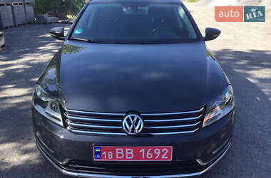 Универсал Volkswagen Passat 2012 в Дубно