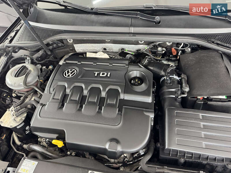 Універсал Volkswagen Passat 2015 в Трускавці