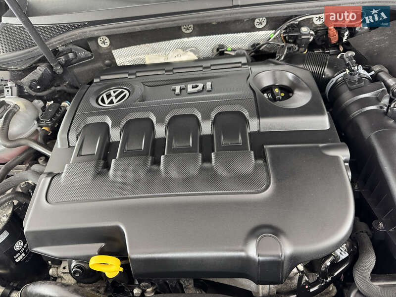 Універсал Volkswagen Passat 2015 в Трускавці