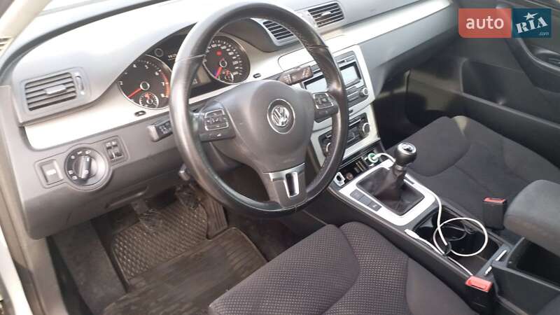 Універсал Volkswagen Passat 2010 в Києві