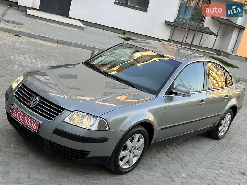 Седан Volkswagen Passat 2004 в Вінниці