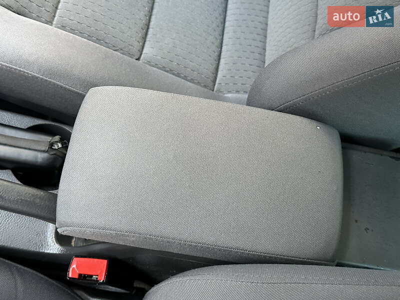 Седан Volkswagen Passat 2004 в Вінниці