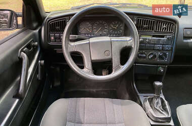 Універсал Volkswagen Passat 1990 в 
