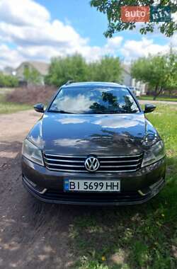 Універсал Volkswagen Passat 2012 в 