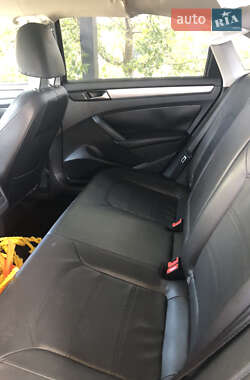 Седан Volkswagen Passat 2013 в 