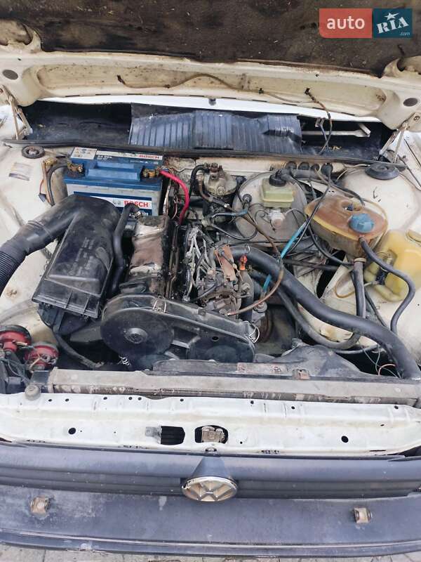 Універсал Volkswagen Passat 1988 в Дніпрі