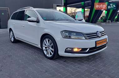 Універсал Volkswagen Passat 2012 в 