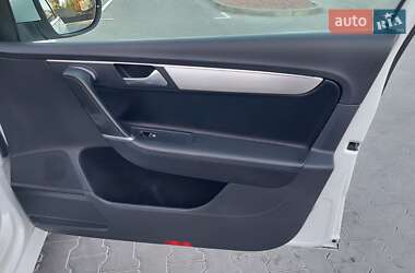 Універсал Volkswagen Passat 2012 в 