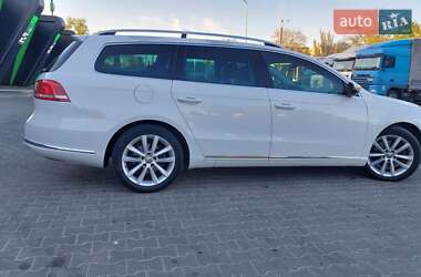 Універсал Volkswagen Passat 2012 в 